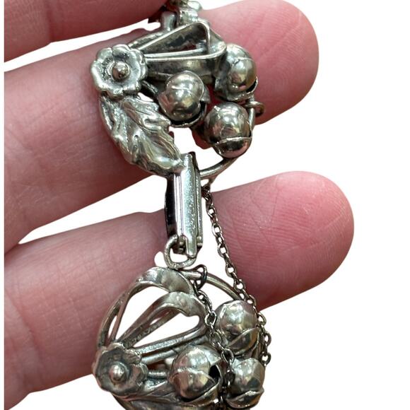 Hobe Sterling Silver floral pendants bracelet linked panel chain & safety chain - Picture 3 of 13